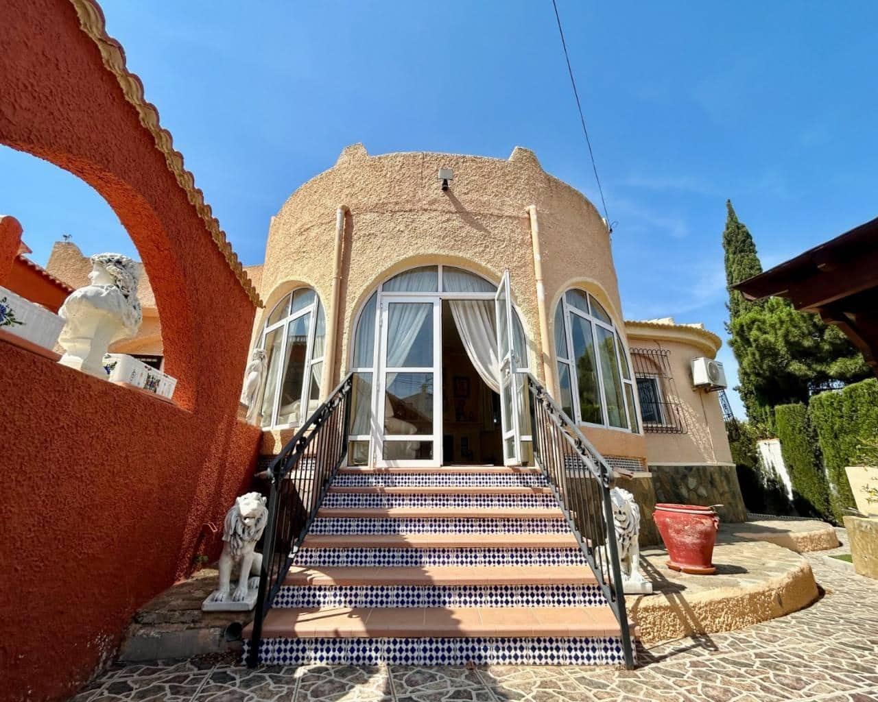 3 soveværelse Villa til salg i La Siesta med swimmingpool - € 359.000 (Ref: 9162194)