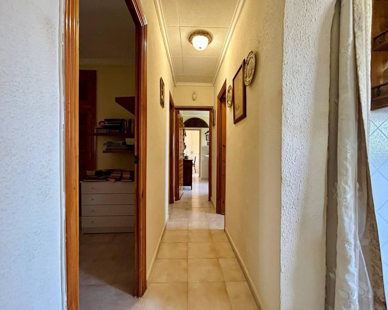 3 soveværelse Villa til salg i La Siesta med swimmingpool - € 359.000 (Ref: 9162194)