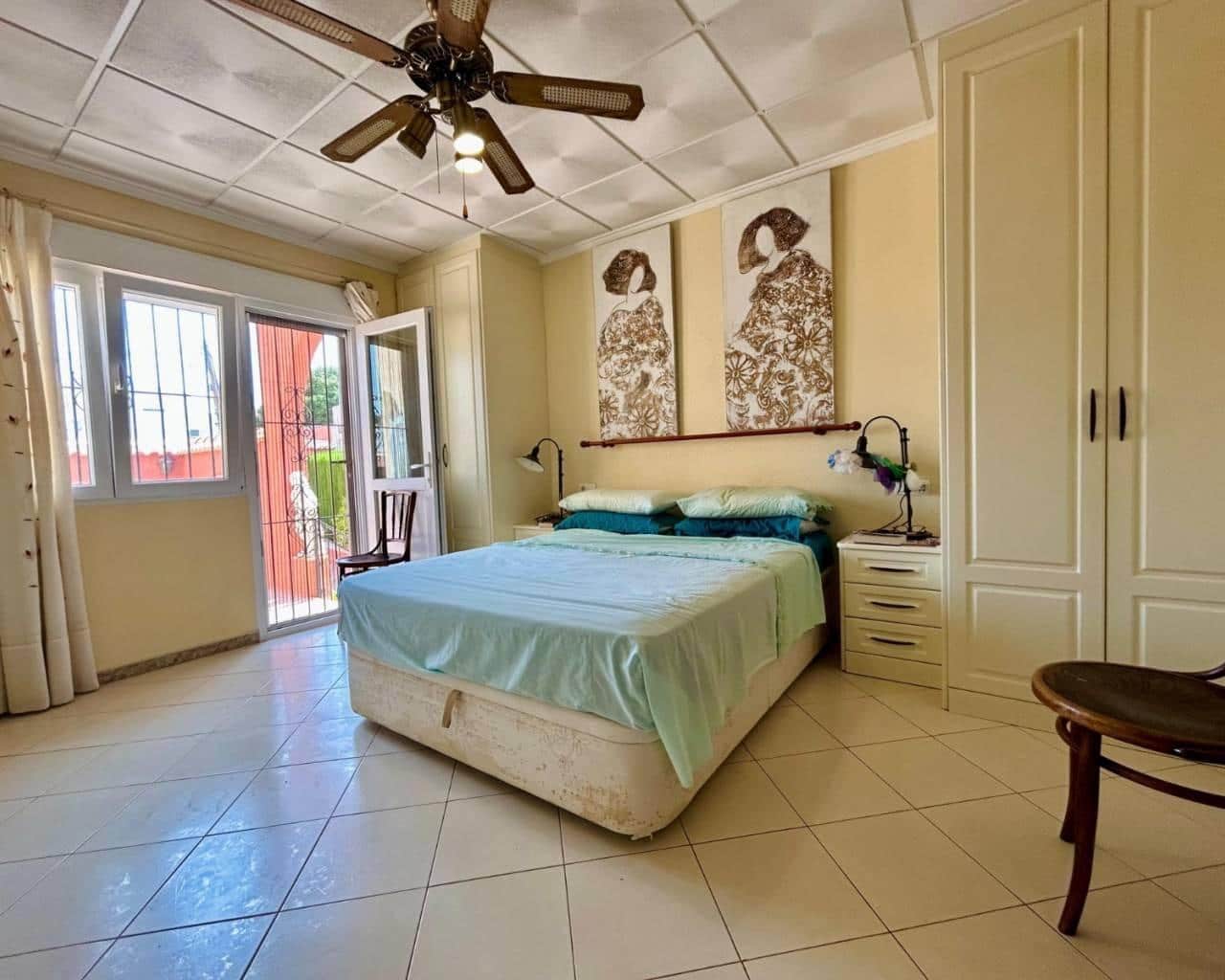 3 soveværelse Villa til salg i La Siesta med swimmingpool - € 359.000 (Ref: 9162194)