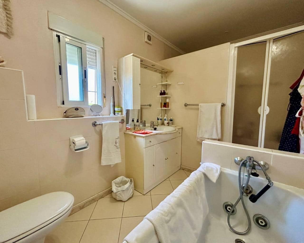 3 soveværelse Villa til salg i La Siesta med swimmingpool - € 359.000 (Ref: 9162194)