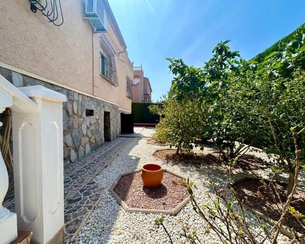 3 soverom Villa til salgs i La Siesta, Torrevieja med svømmebasseng - € 359 000 (Ref: 9162194)