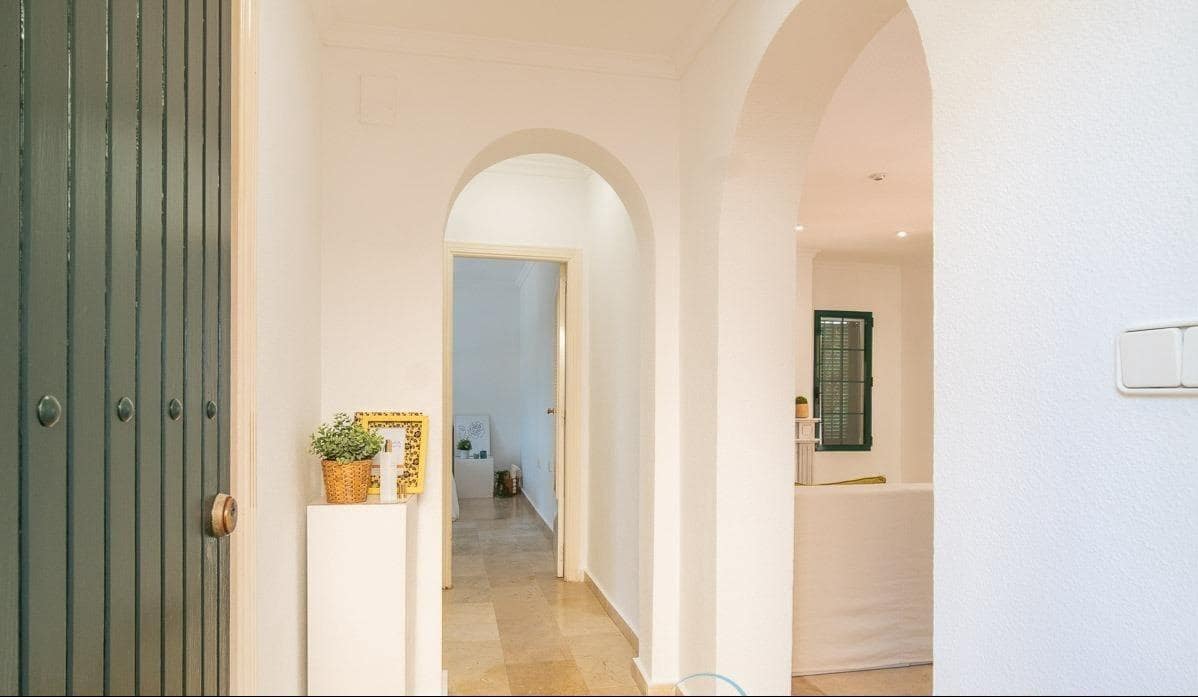 3 chambre Villa/Maison à vendre à Villamartin avec piscine - 379 000 € (Ref: 9198448)