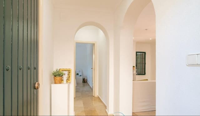 3 bedroom Villa for sale in Villamartin, Orihuela with pool - € 389,000 (Ref: 9198448)