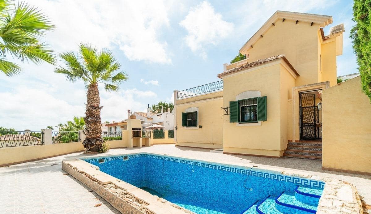 3 chambre Villa/Maison à vendre à Villamartin avec piscine - 379 000 € (Ref: 9198448)