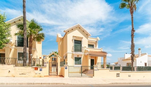 3 bedroom Villa for sale in Villamartin, Orihuela with pool - € 389,000 (Ref: 9198448)