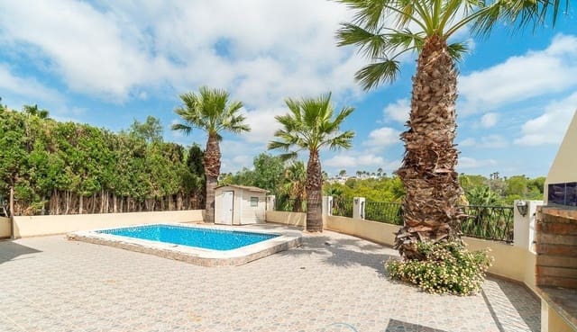 3 bedroom Villa for sale in Villamartin, Orihuela with pool - € 389,000 (Ref: 9198448)