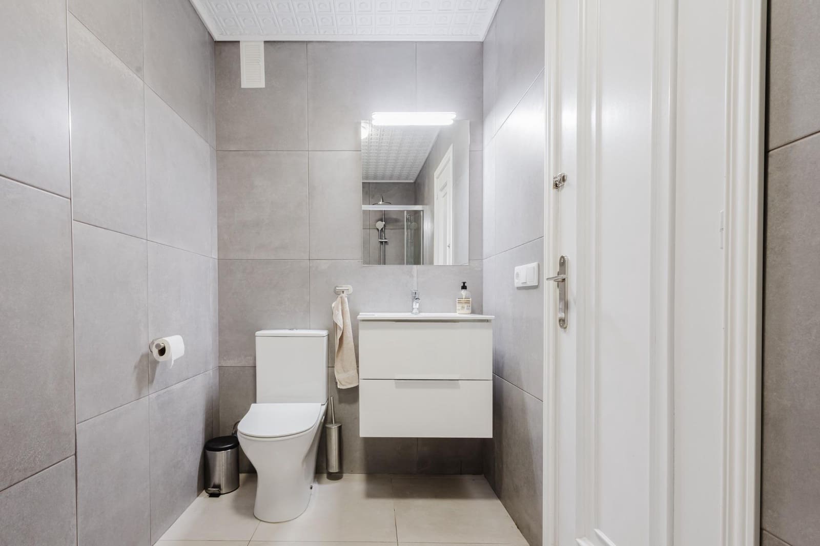 3 makuuhuone Huoneisto myytävänä paikassa Torrevieja mukana uima-altaan - 235 000 € (Ref: 9226974)