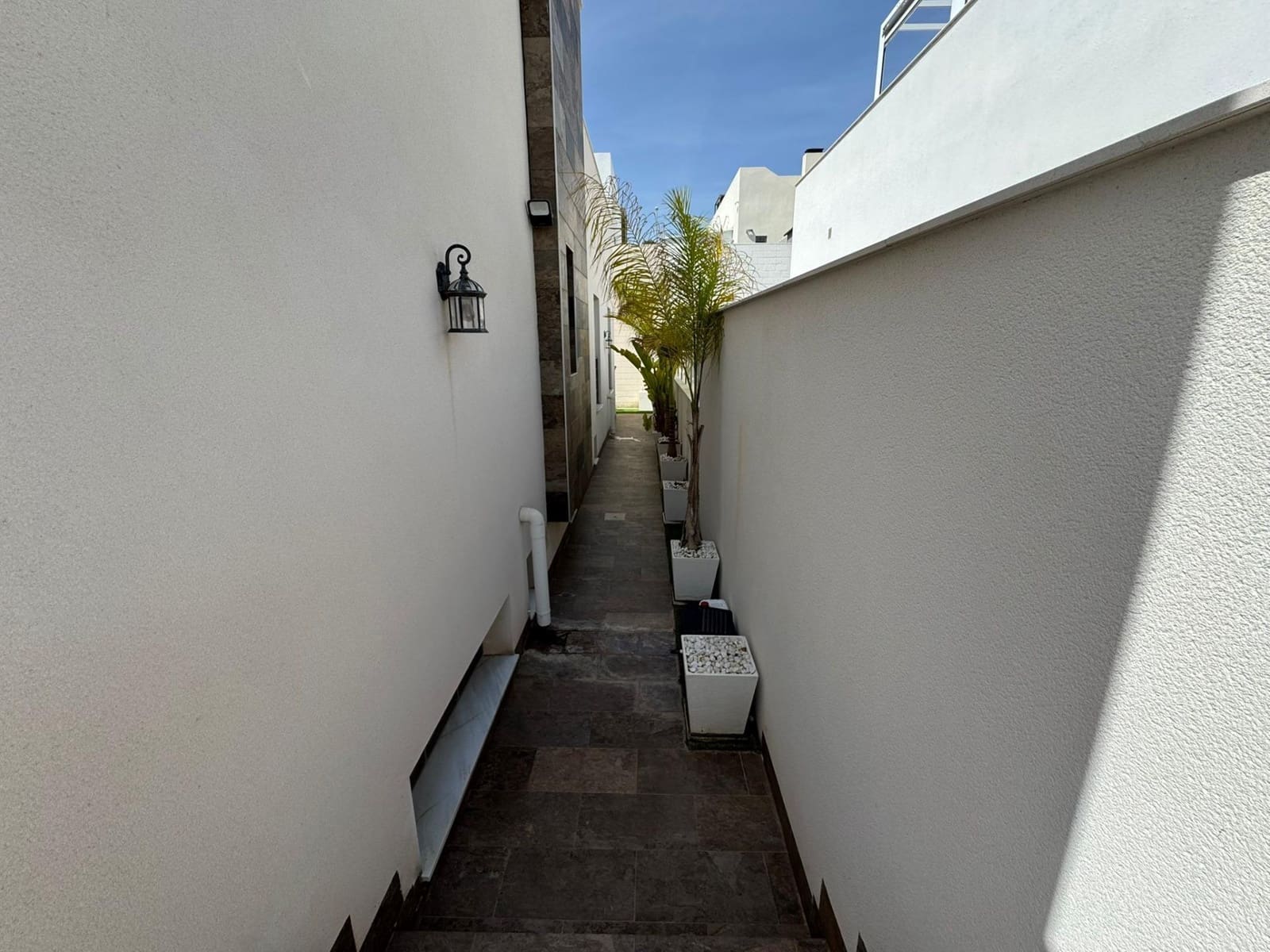 5 bedroom Villa for sale in Orihuela Costa with pool - € 487,000 (Ref: 9226976)