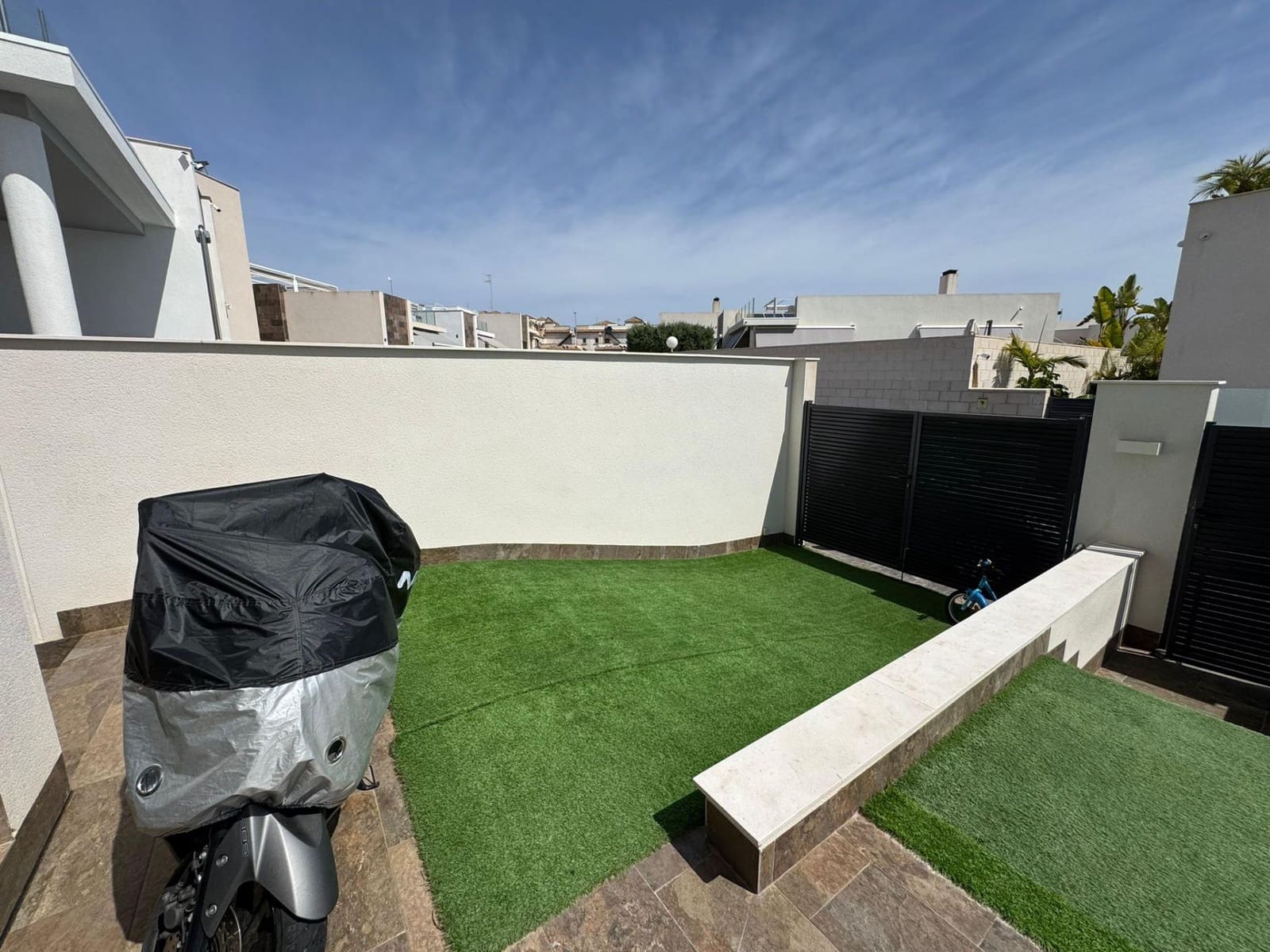 5 bedroom Villa for sale in Orihuela Costa with pool - € 487,000 (Ref: 9226976)