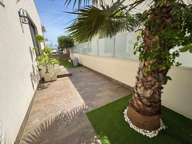 5 soverom Villa til salgs i Orihuela Costa, Orihuela med svømmebasseng - € 487 000 (Ref: 9226976)