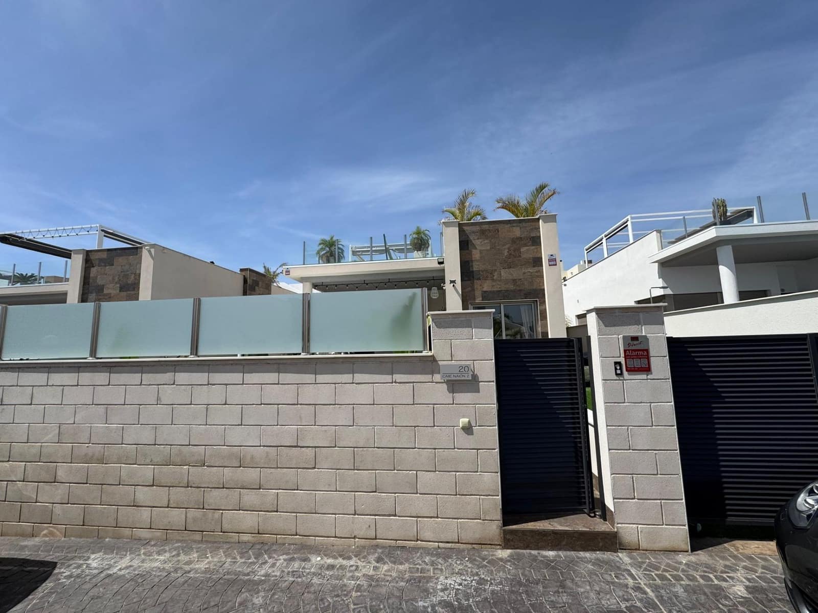 5 bedroom Villa for sale in Orihuela Costa with pool - € 487,000 (Ref: 9226976)