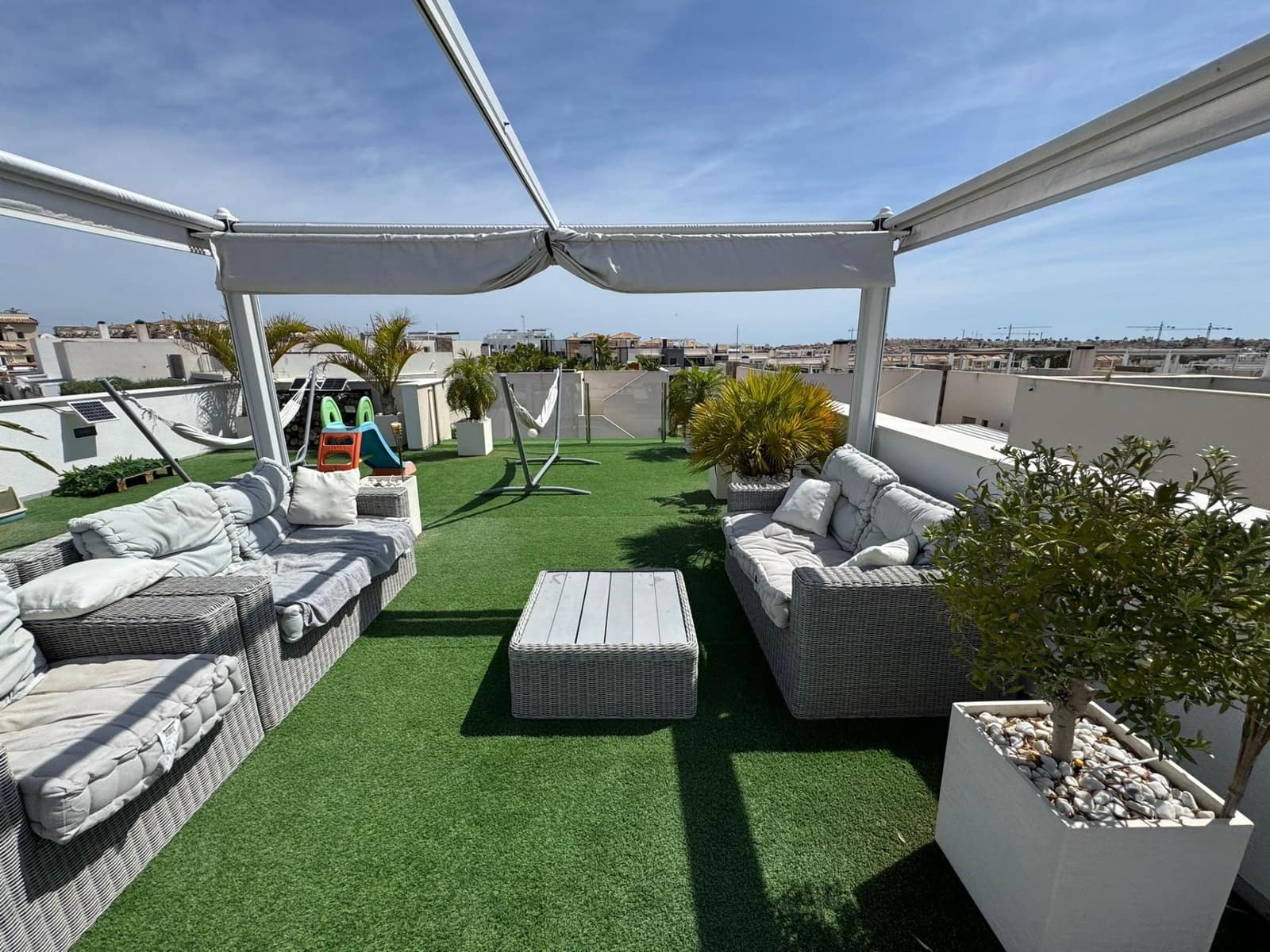 5 bedroom Villa for sale in Orihuela Costa with pool - € 487,000 (Ref: 9226976)