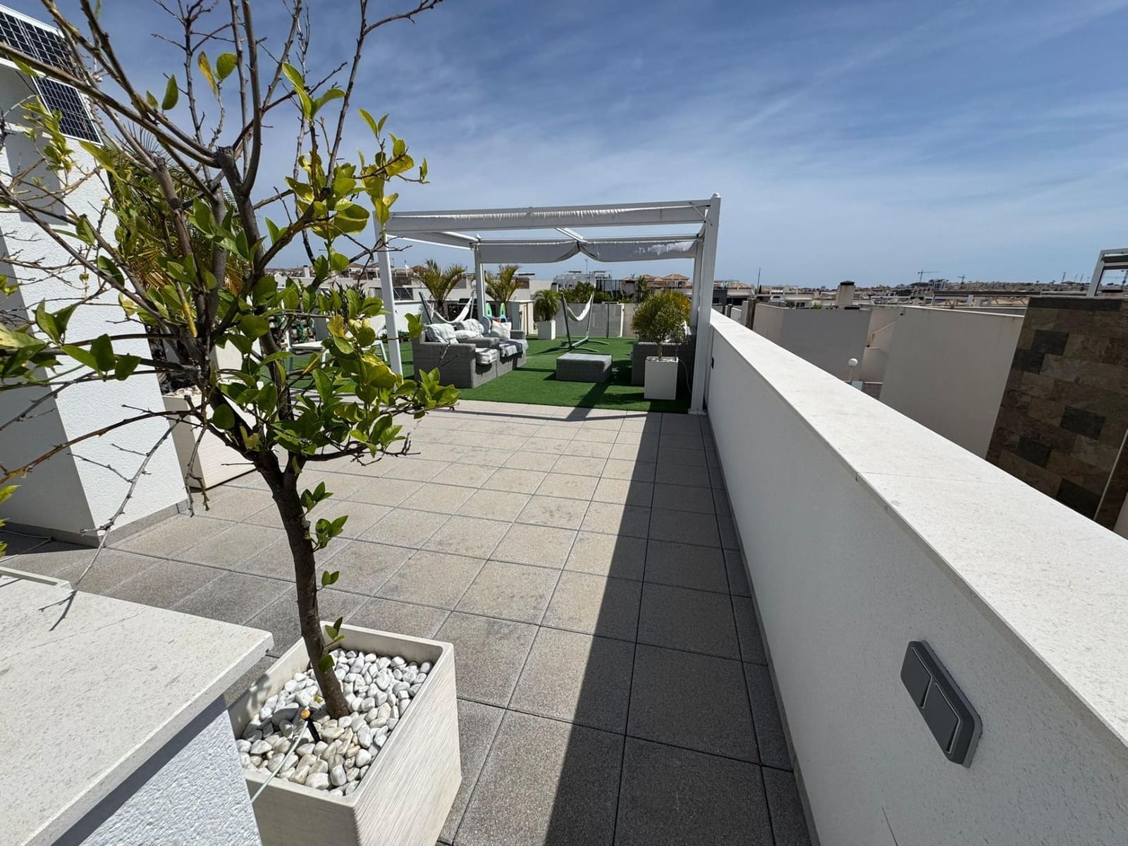 5 bedroom Villa for sale in Orihuela Costa with pool - € 487,000 (Ref: 9226976)