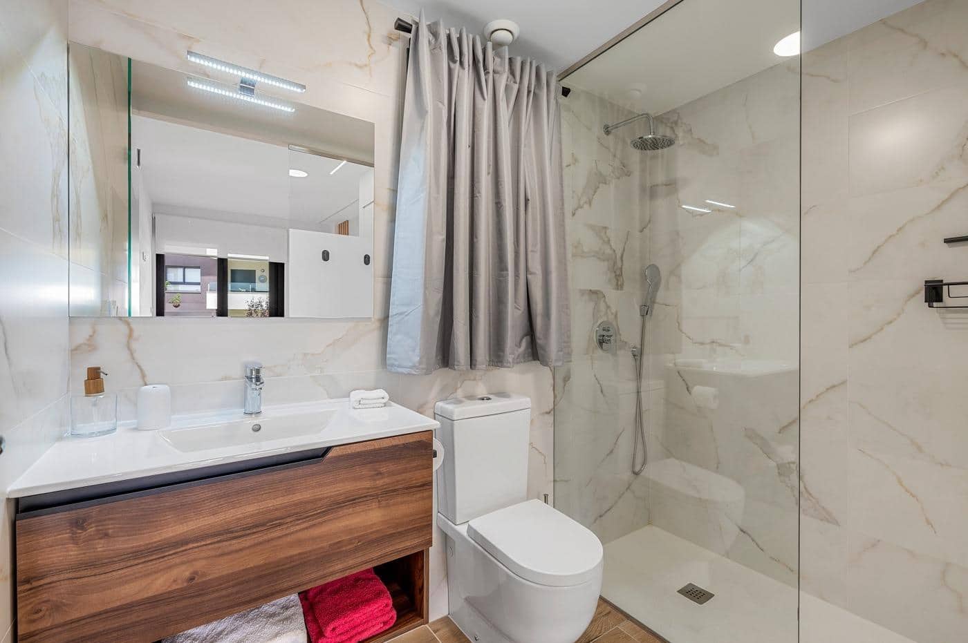 2 bedroom Apartment for sale in Villamartin with pool - € 249,500 (Ref: 9312816)