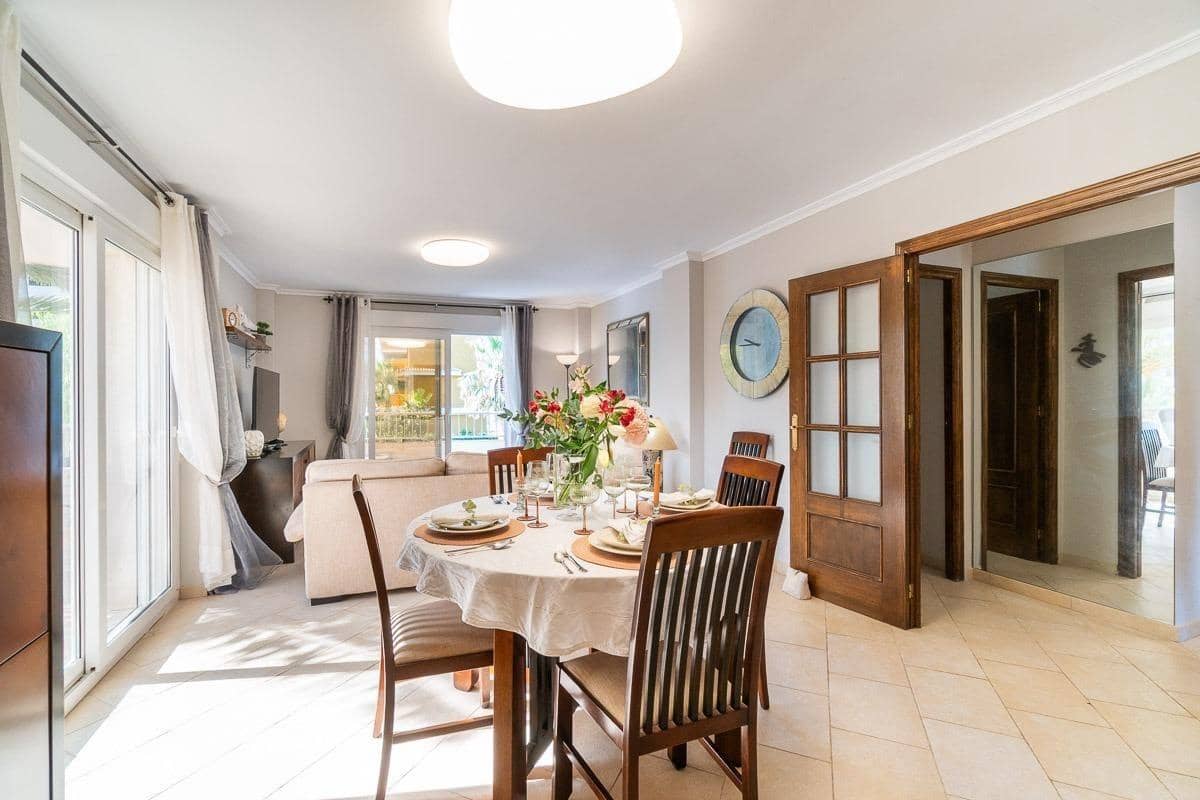 3 bedroom Apartment for sale in Punta Prima with pool - € 249,000 (Ref: 9326414)