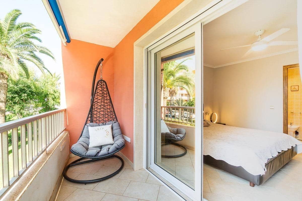 3 bedroom Apartment for sale in Punta Prima with pool - € 249,000 (Ref: 9326414)