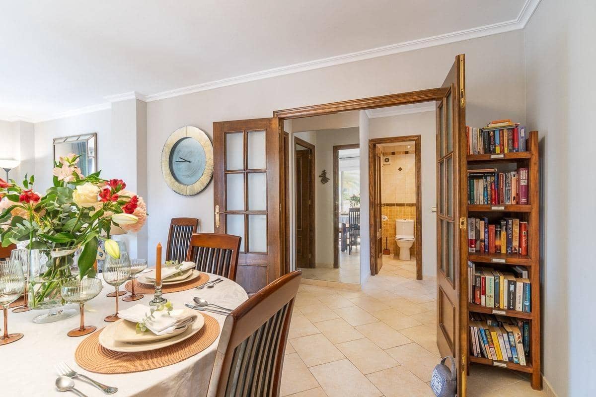 3 bedroom Apartment for sale in Punta Prima with pool - € 249,000 (Ref: 9326414)