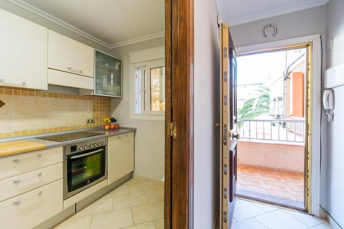 3 bedroom Apartment for sale in Punta Prima with pool - € 249,000 (Ref: 9326414)