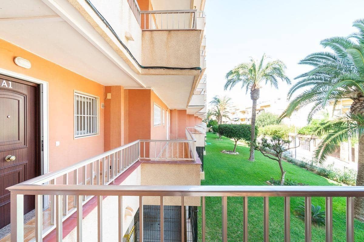 3 bedroom Apartment for sale in Punta Prima with pool - € 249,000 (Ref: 9326414)