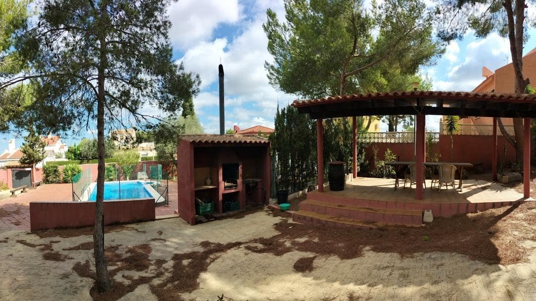 5 bedroom Villa for sale in San Miguel de Salinas with pool garage - € 495,000 (Ref: 9410929)