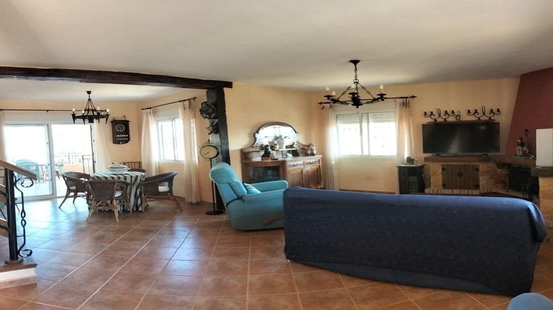 5 bedroom Villa for sale in San Miguel de Salinas with pool garage - € 495,000 (Ref: 9410929)