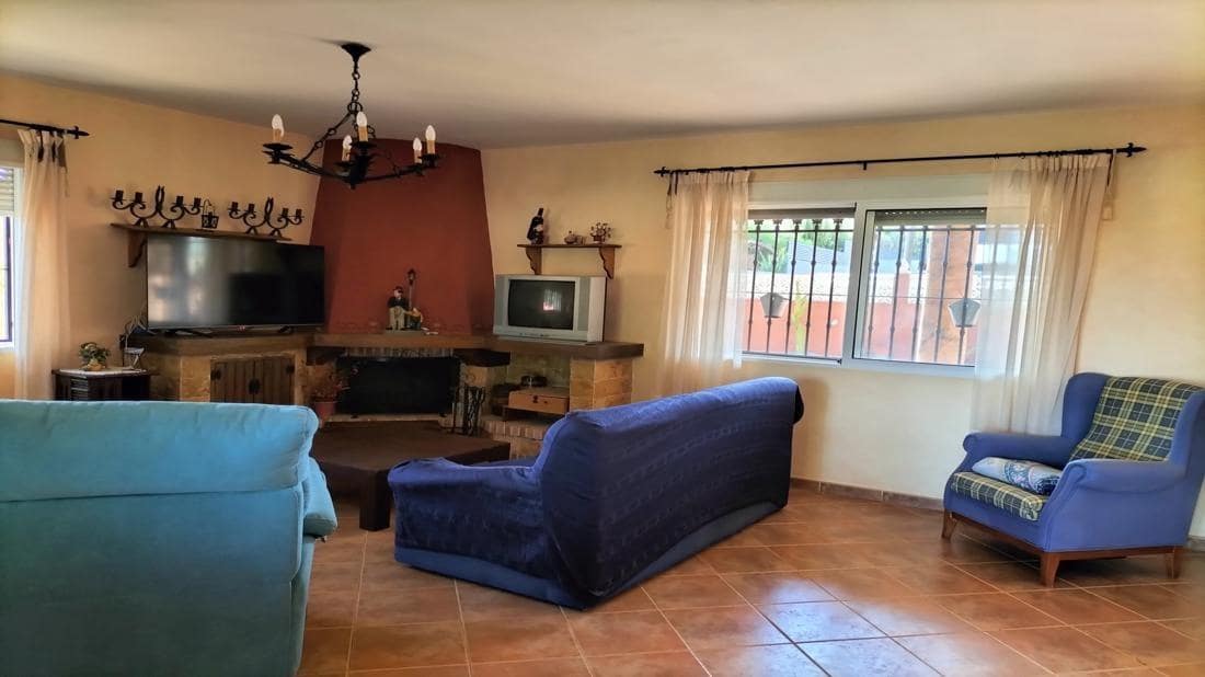 5 bedroom Villa for sale in San Miguel de Salinas with pool garage - € 495,000 (Ref: 9410929)