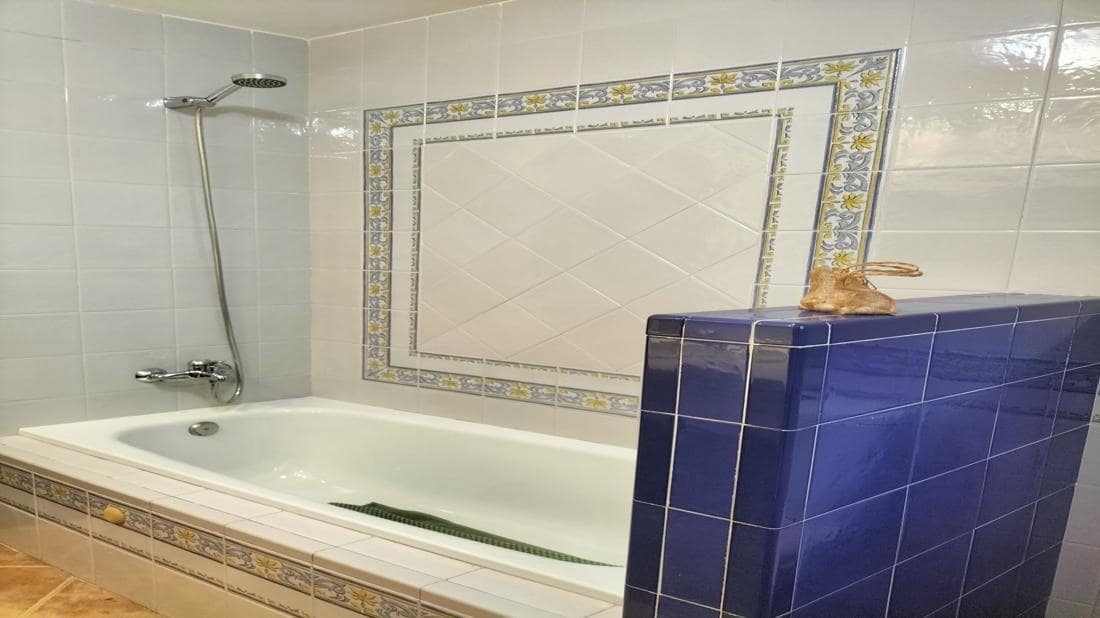 5 bedroom Villa for sale in San Miguel de Salinas with pool garage - € 495,000 (Ref: 9410929)