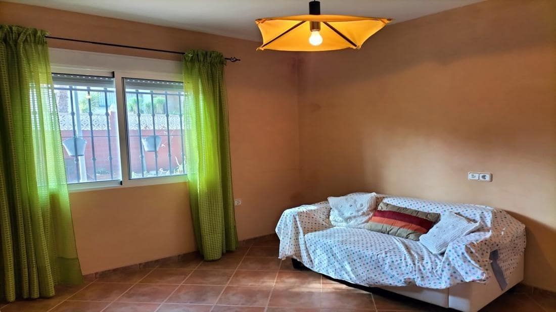 5 bedroom Villa for sale in San Miguel de Salinas with pool garage - € 495,000 (Ref: 9410929)