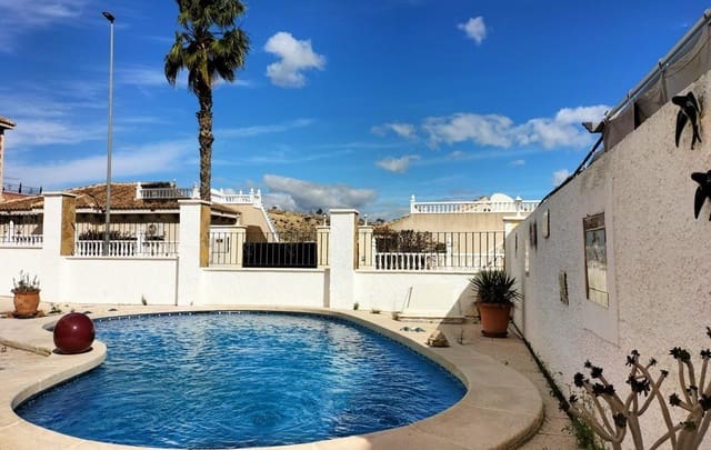 3 bedroom Villa for sale in Bigastro with pool - € 230,000 (Ref: 9410930)