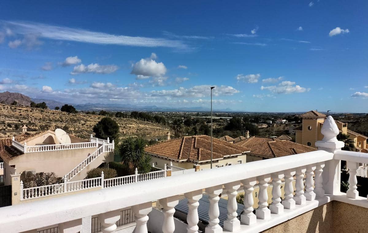 3 slaapkamer Villa te koop in Bigastro met zwembad - € 230.000 (Ref: 9410930)