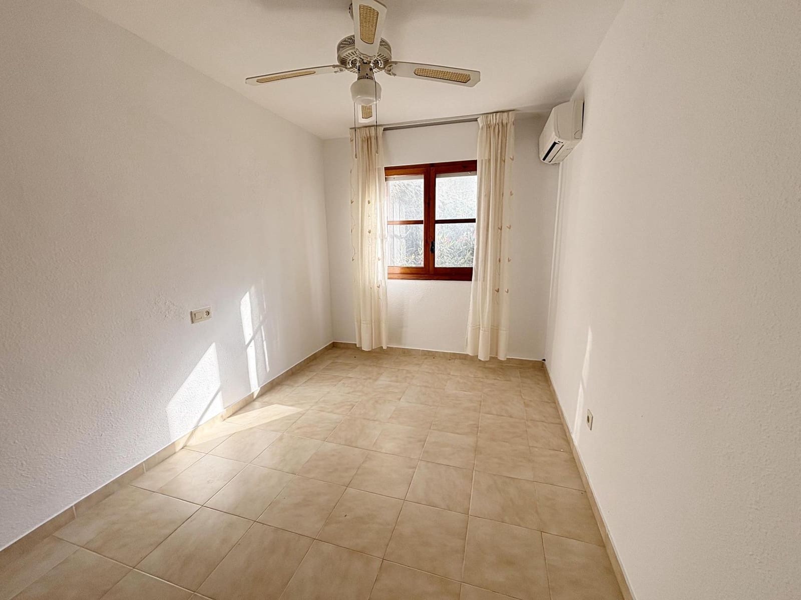 1 camera da letto Appartamento in vendita in Torrevieja con piscina - 99.900 € (Rif: 9410932)