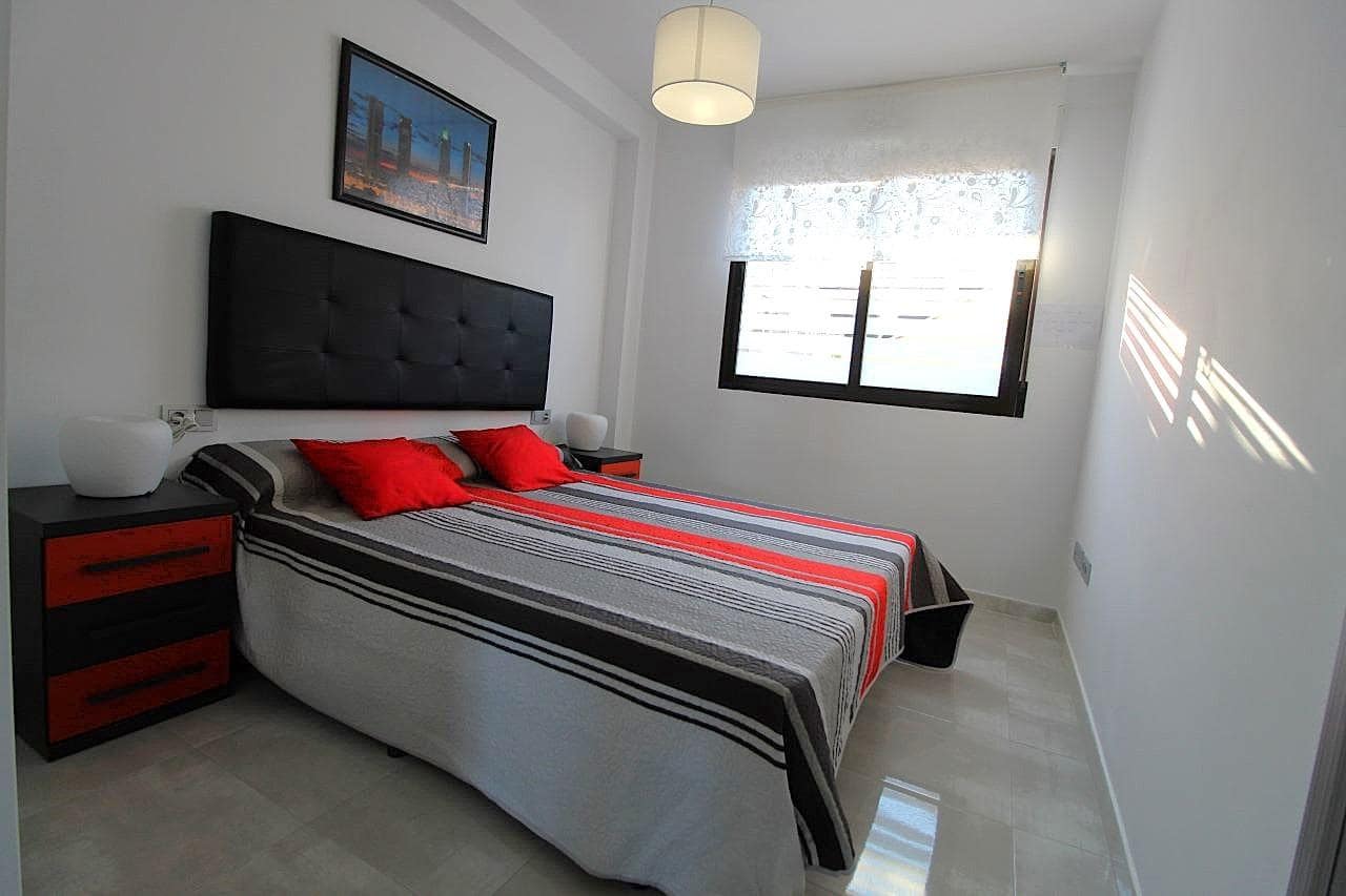 3 sovrum Lägenhet till salu i Orihuela Costa med pool - 220 000 € (Ref: 9478739)