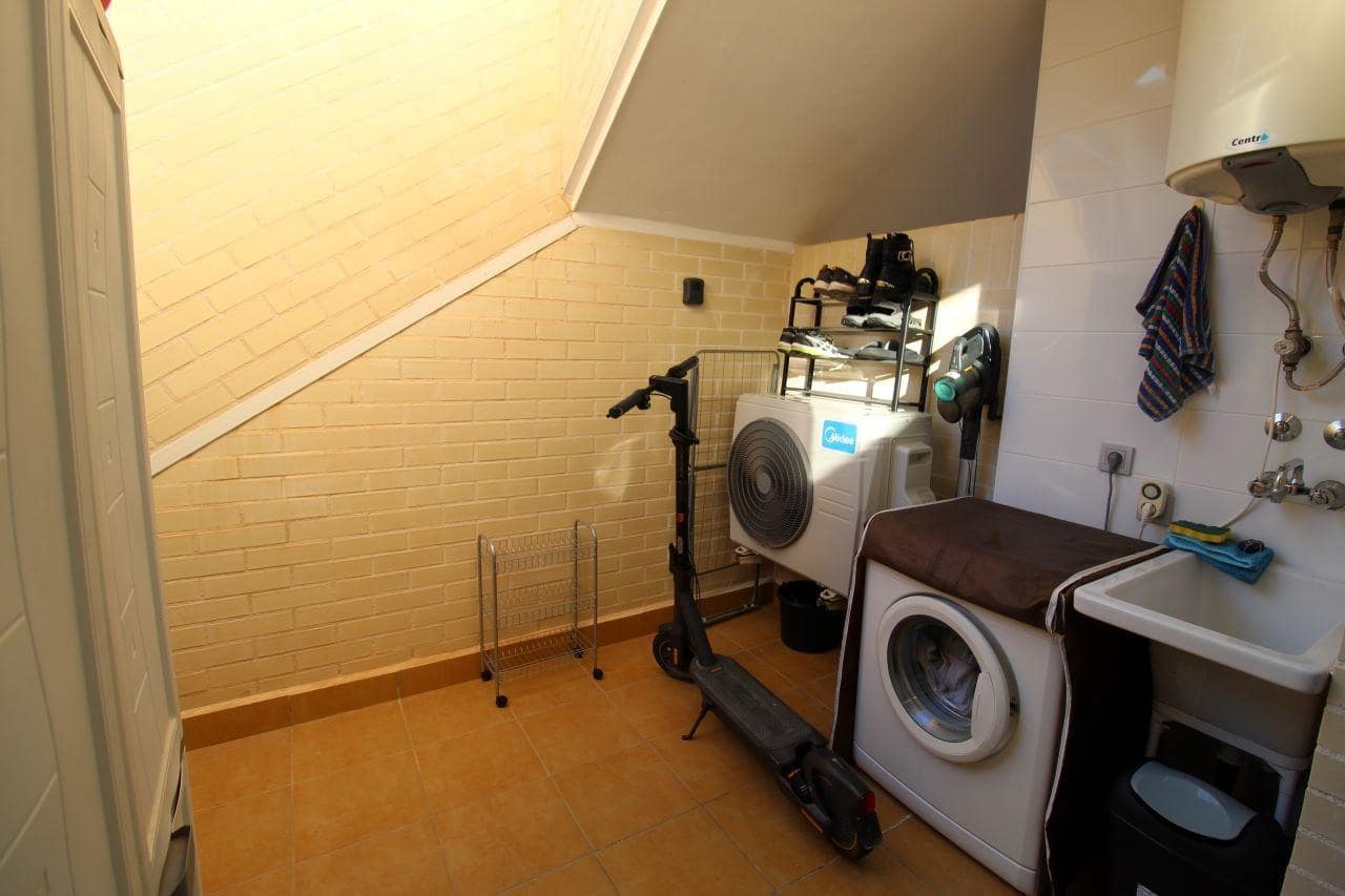 3 sovrum Lägenhet till salu i Orihuela Costa med pool - 220 000 € (Ref: 9478739)