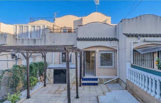 3 makuuhuone Rivitalo myytävänä paikassa Los Balcones mukana uima-altaan - 149 000 € (Ref: 9527638)