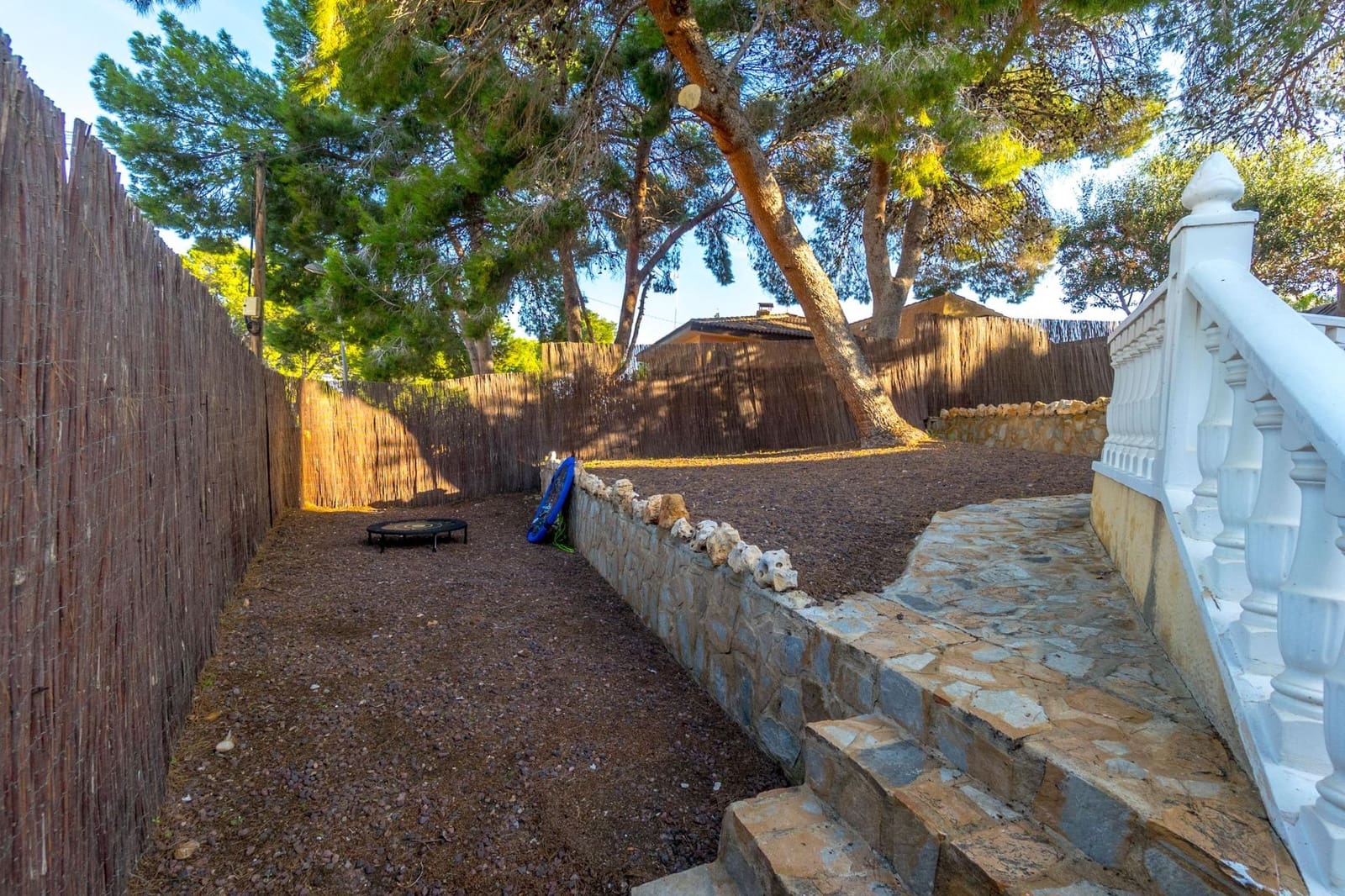 3 makuuhuone Huvila myytävänä paikassa Los Balcones mukana uima-altaan 
autotalli - 490 000 € (Ref: 9527640)