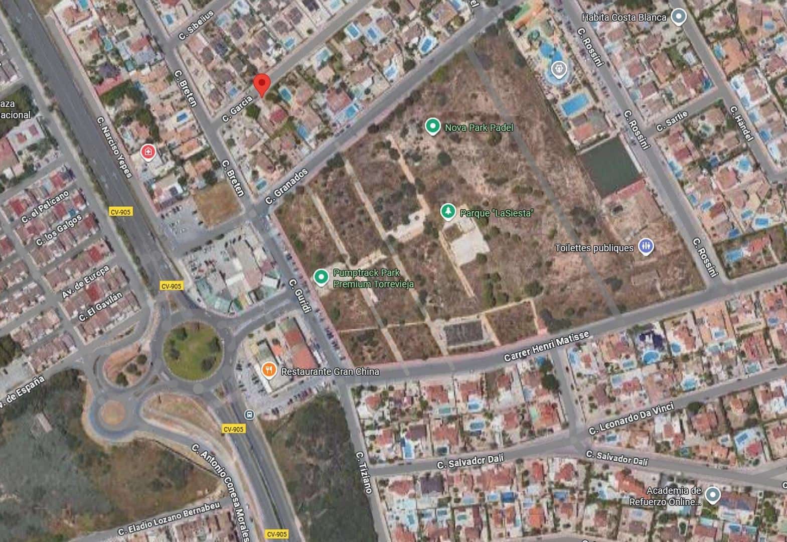 Chalet de 3 habitaciones en La Siesta en venta con garaje - 330.000 € (Ref: 9537306)