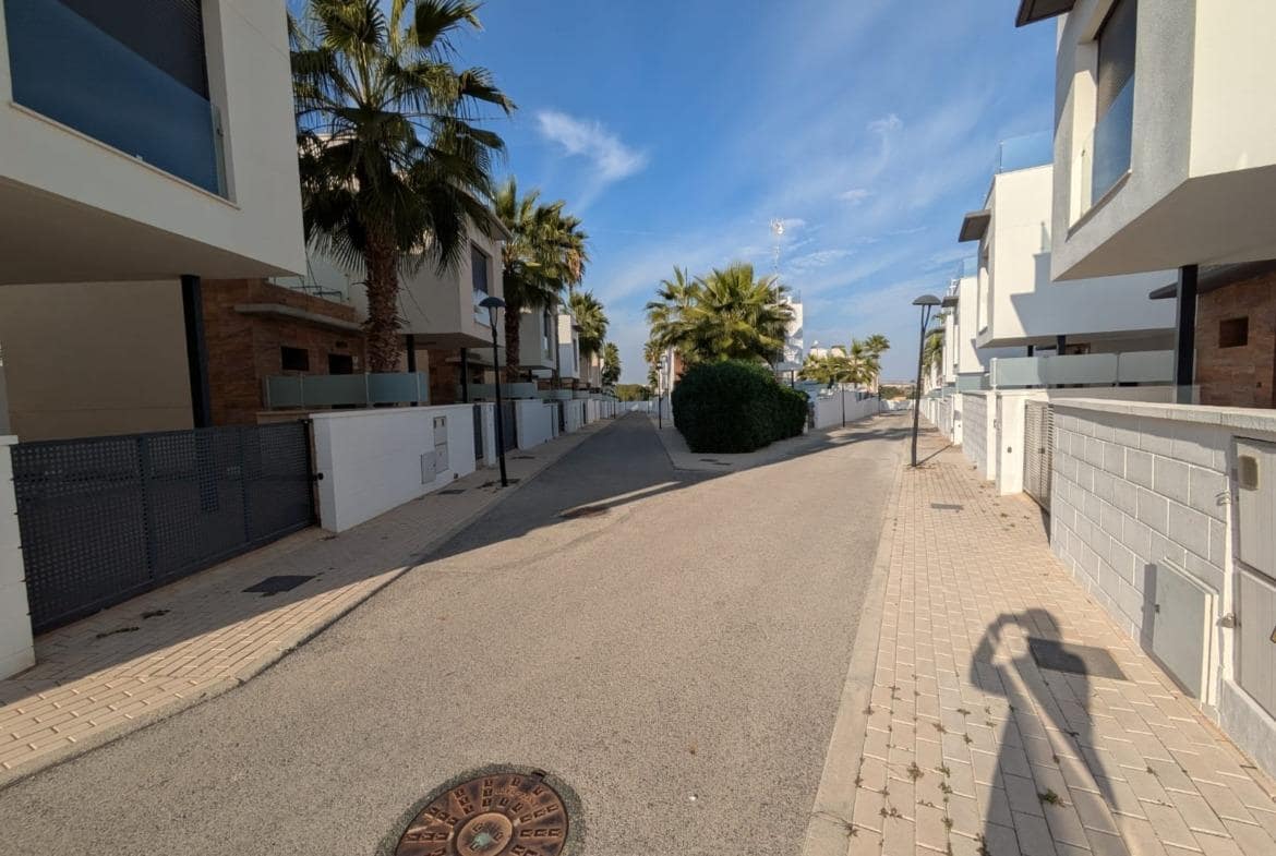 3 quarto Moradia para venda em Orihuela Costa - 450 000 € (Ref: 9568518)