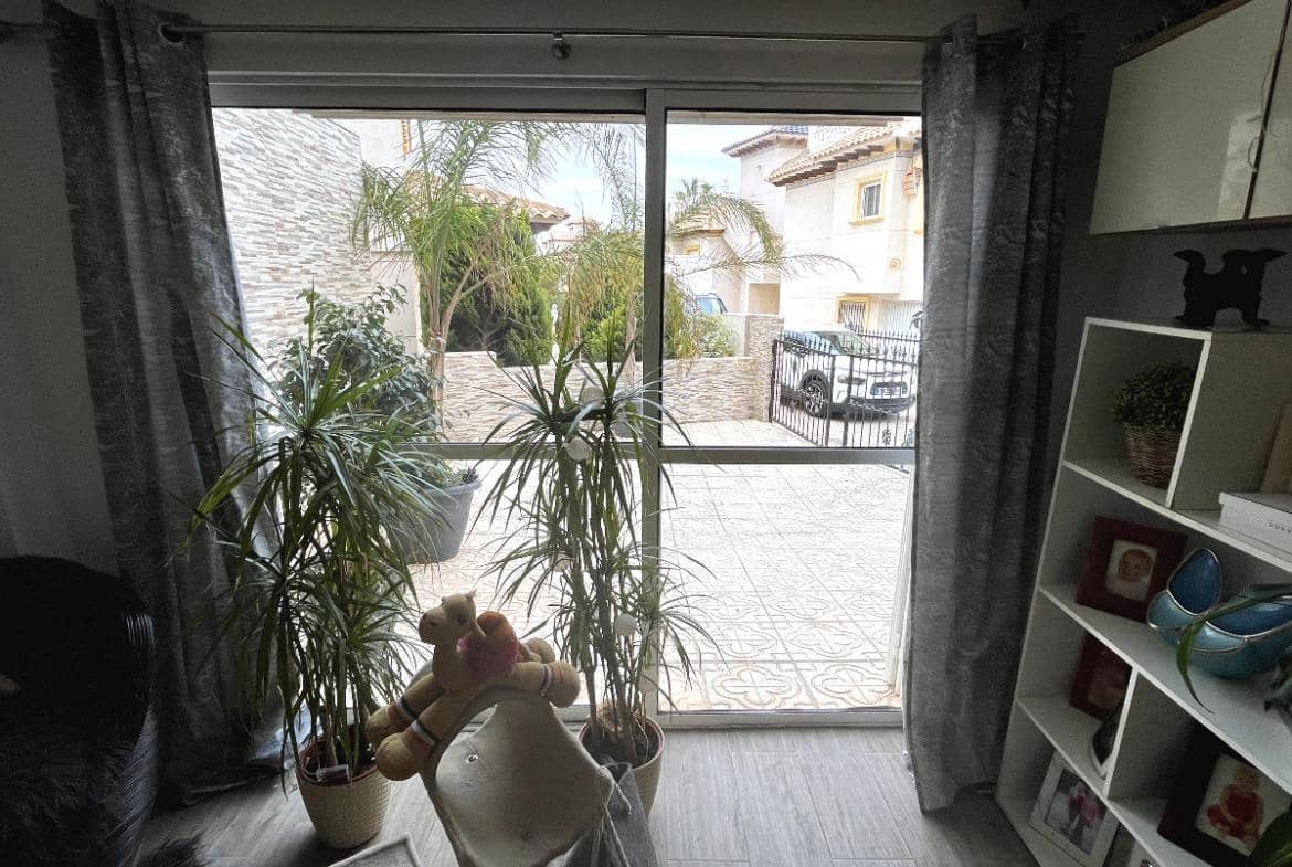 4 quarto Moradia para venda em La Zenia - 399 000 € (Ref: 9568519)