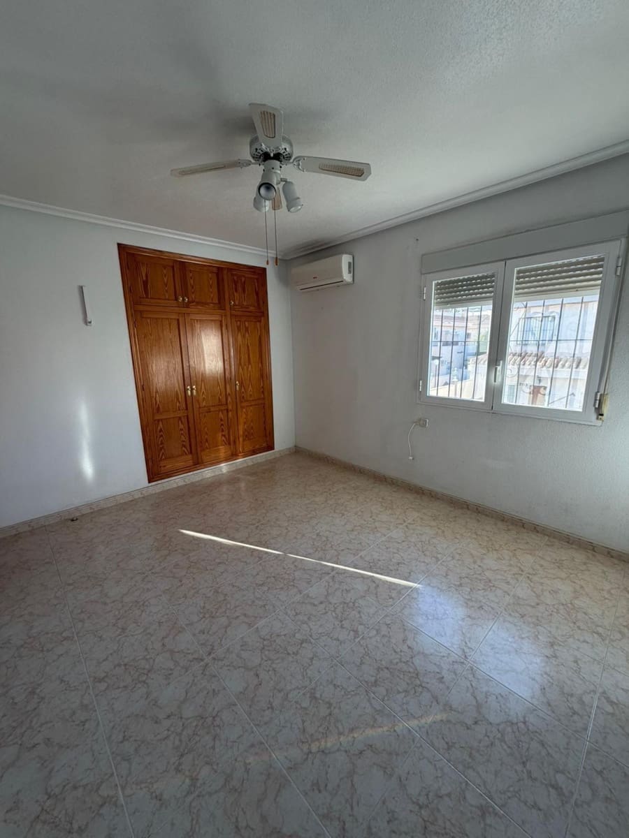 3 quarto Moradia para venda em Playa Flamenca - 305 000 € (Ref: 9586441)