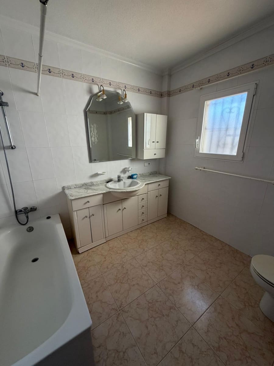 3 quarto Moradia para venda em Playa Flamenca - 305 000 € (Ref: 9586441)