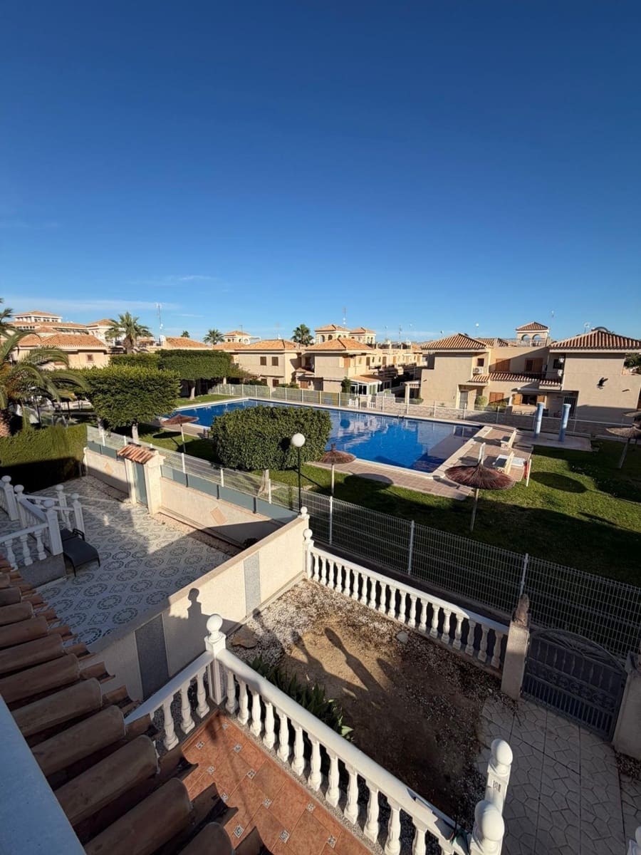 3 quarto Moradia para venda em Playa Flamenca - 305 000 € (Ref: 9586441)