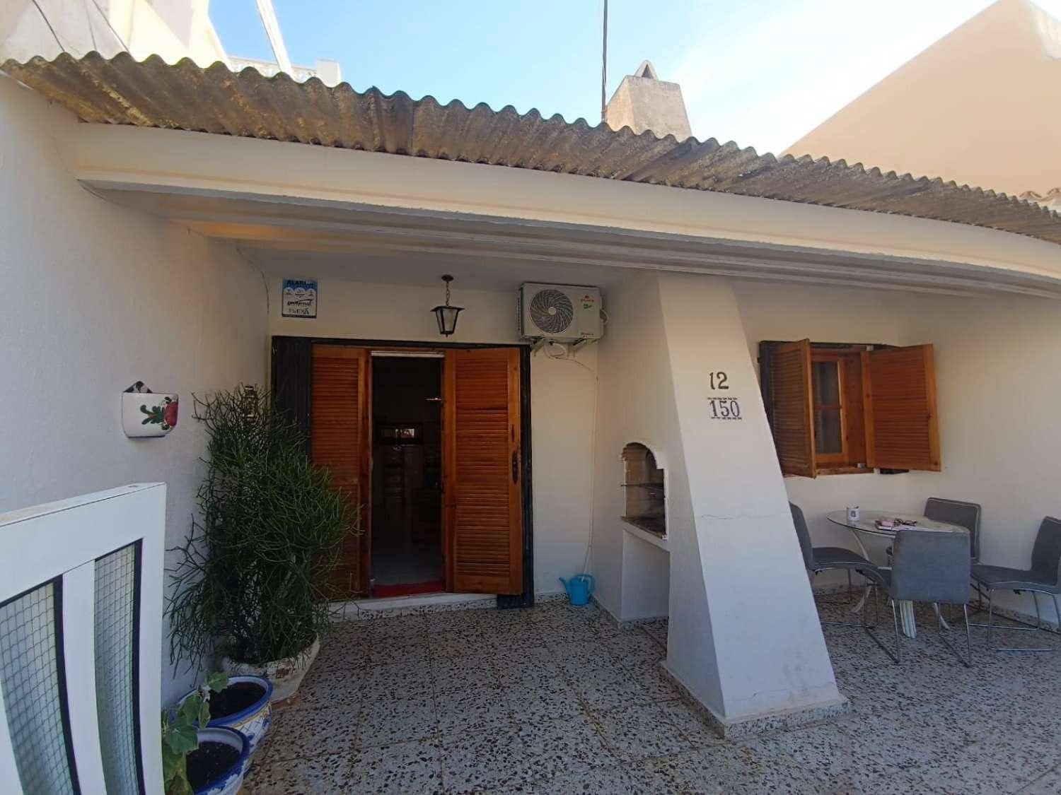 2 slaapkamer Bungalow te koop in Orihuela Costa - € 119.000 (Ref: 9591213)