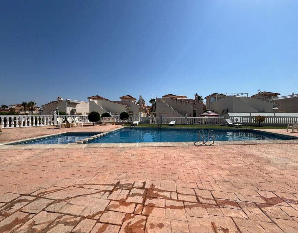 3 soverom Villa til salgs i Lo Crispin med svømmebasseng - € 207 000 (Ref: 9627449)