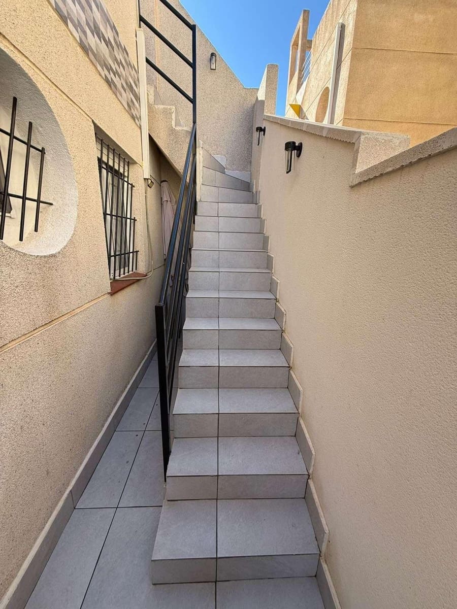 2 soveværelse Lejlighed til salg i Torrevieja - € 159.000 (Ref: 9627451)