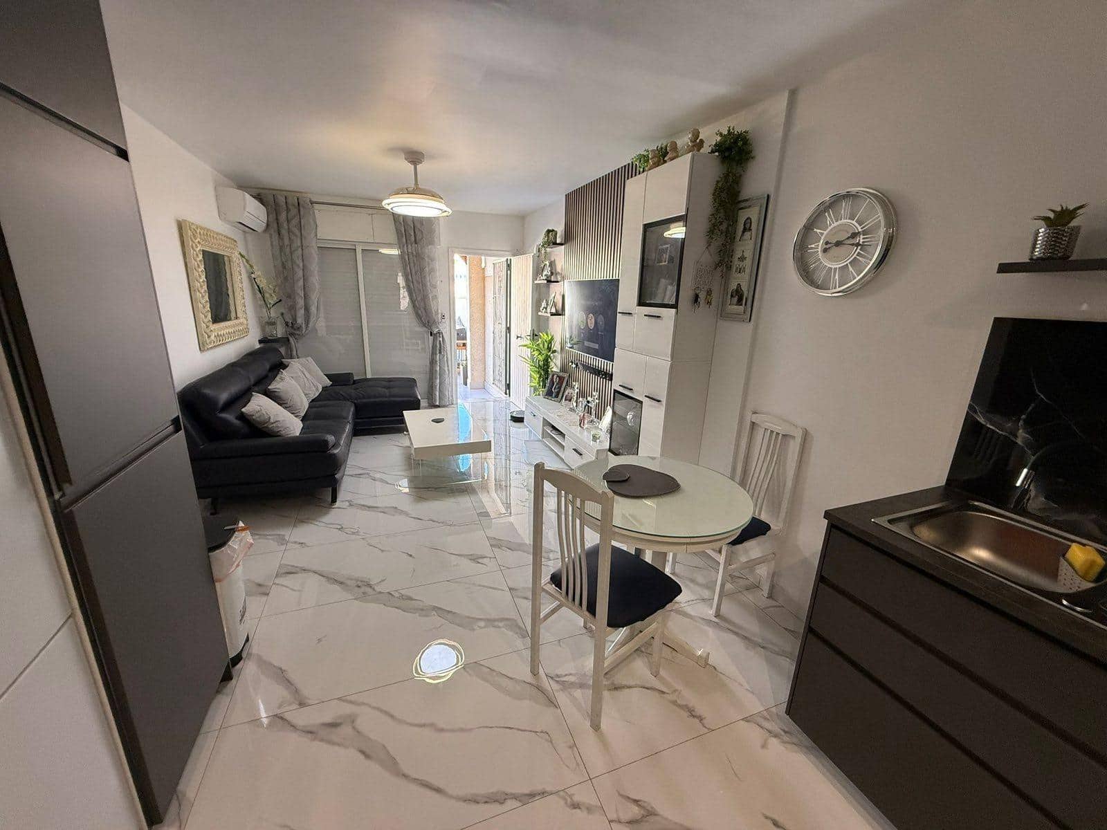 2 soveværelse Lejlighed til salg i Torrevieja - € 159.000 (Ref: 9627451)