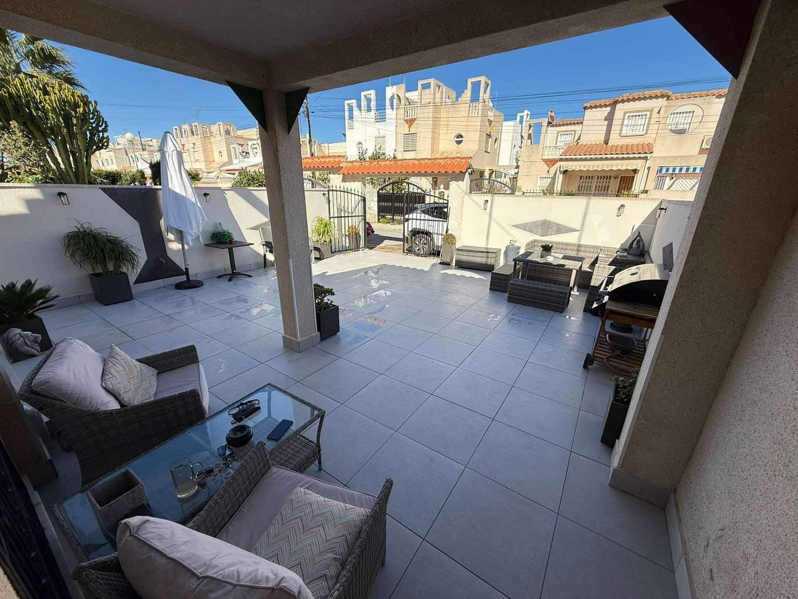 2 soveværelse Lejlighed til salg i Torrevieja - € 159.000 (Ref: 9627451)