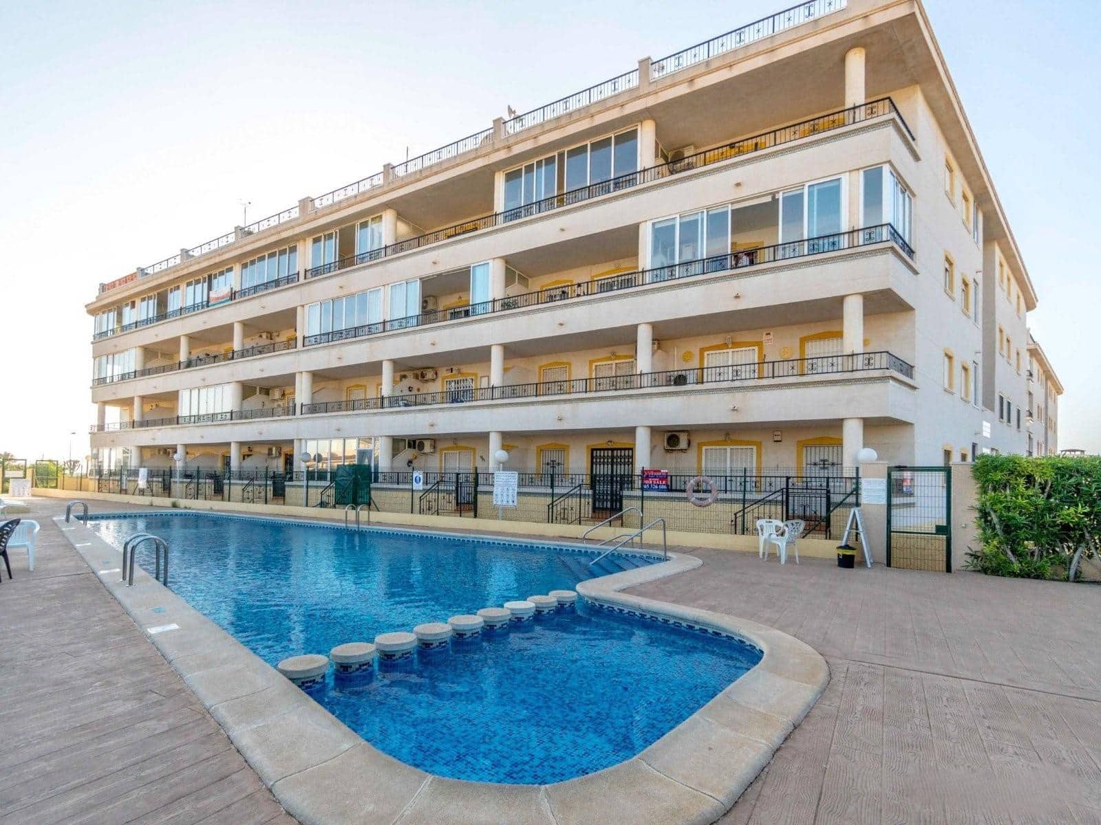 2 soveværelse Lejlighed til salg i Playa Flamenca - € 124.900 (Ref: 9629913)