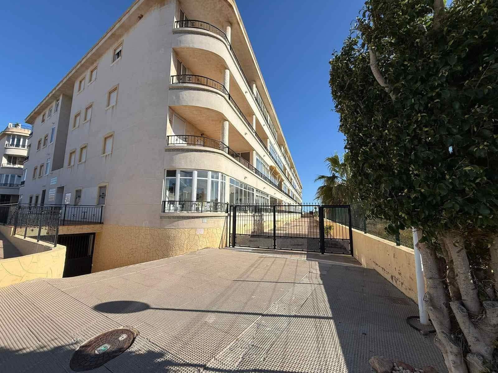 2 soveværelse Lejlighed til salg i Playa Flamenca - € 124.900 (Ref: 9629913)