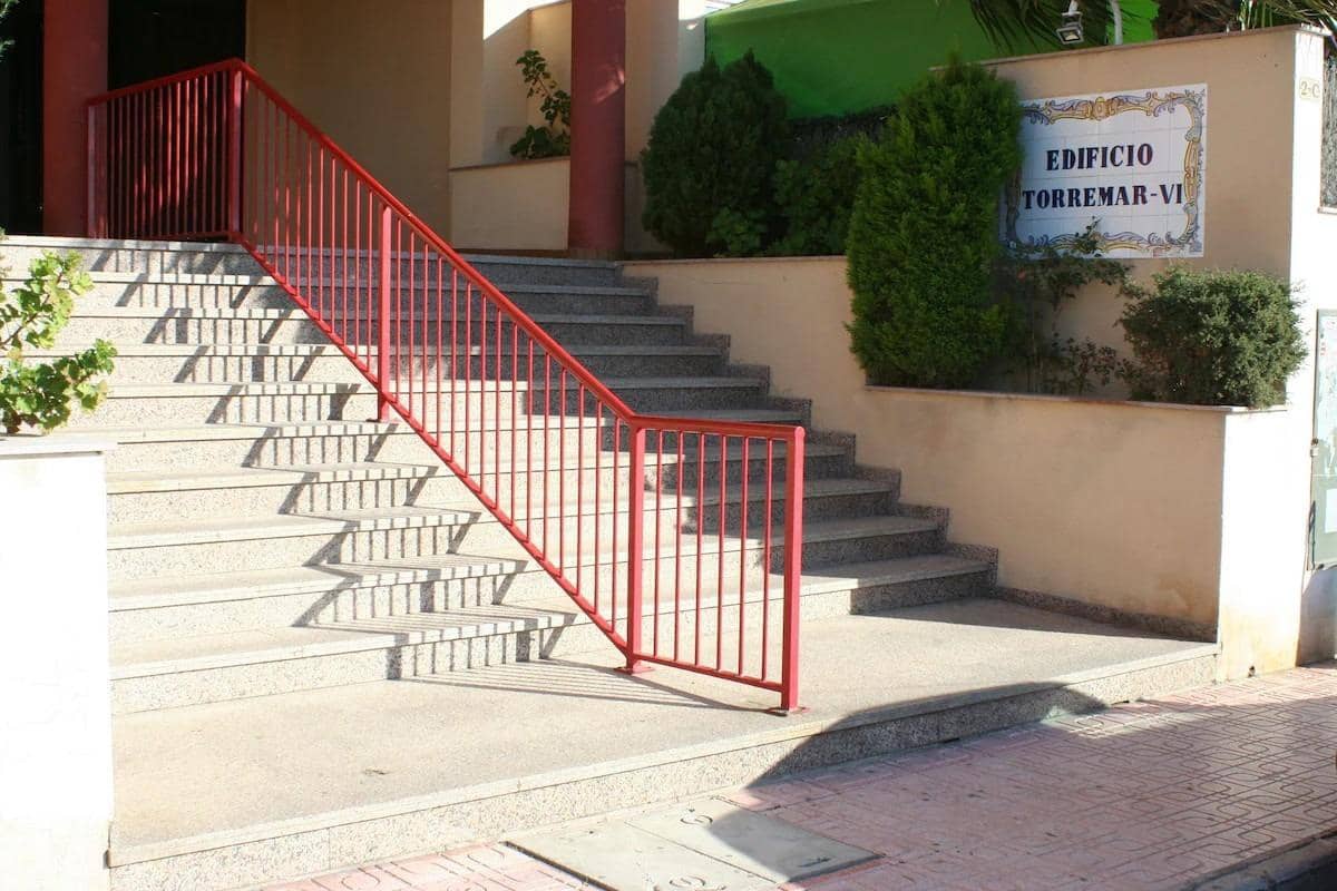 2 slaapkamer Appartement te koop in La Mata met zwembad - € 149.900 (Ref: 9629915)