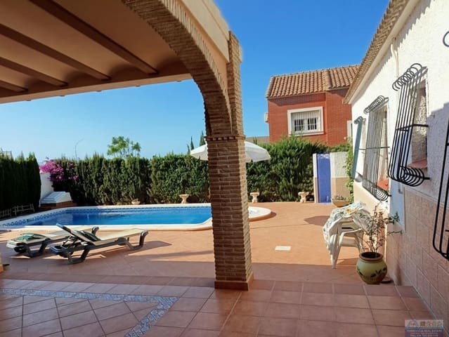 4 quarto Moradia para venda em Los Balcones - 348 000 € (Ref: 9629918)